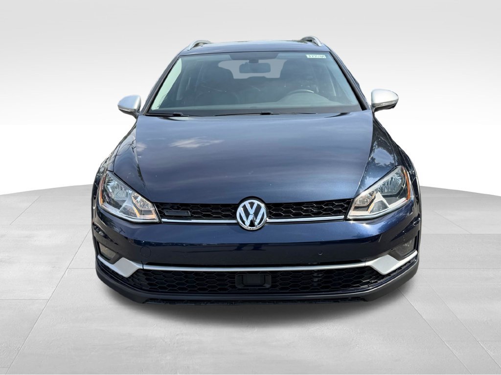 Used 2017 Volkswagen Golf Alltrack SE AWD/4WD image 2