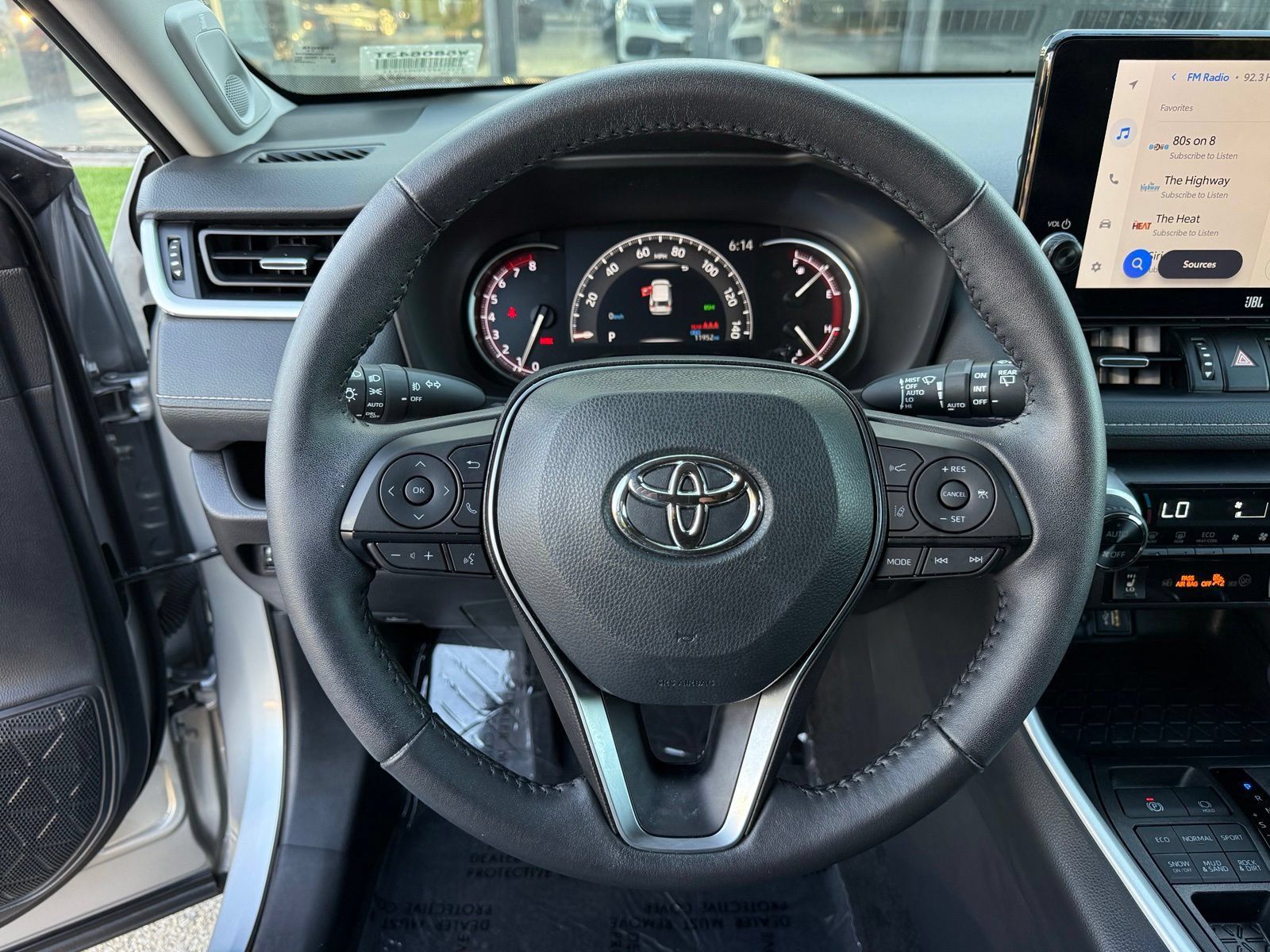Used 2025 Toyota RAV4 XLE Premium w/ Weather Package AWD/4WD image 28