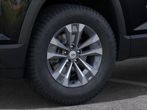 New 2026 Chevrolet Equinox LT w/ Convenience Package II FWD image 9