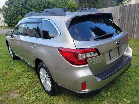 Used 2015 Subaru Outback 2.5i Premium image 8