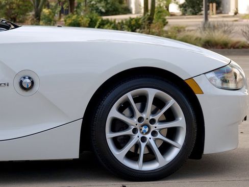Used 2006 BMW Z4 3.0i image 26