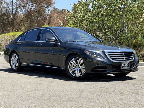 Used 2017 Mercedes-Benz S 550 Sedan image 6