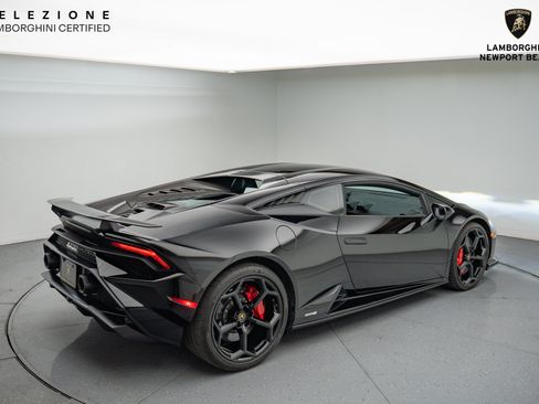 Used 2023 Lamborghini Huracan Tecnica image 19