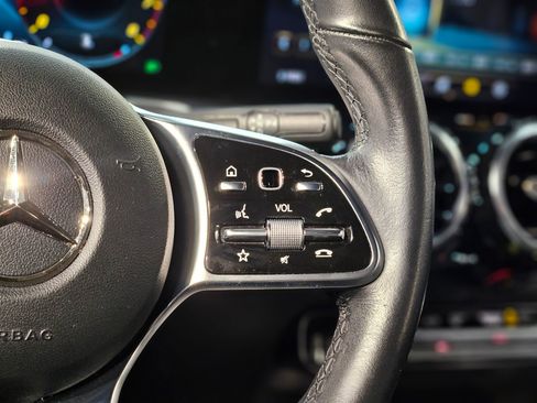 Used 2023 Mercedes-Benz GLB 250 GLB 250 image 28