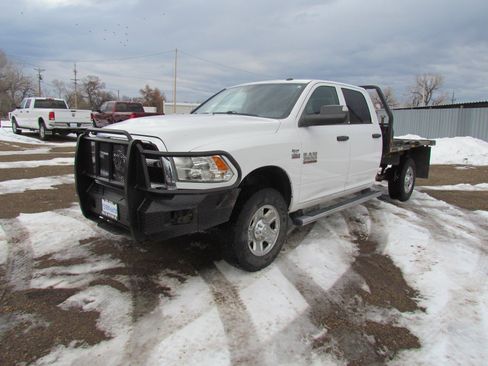 Used 2018 RAM 3500 Tradesman w/ Chrome Appearance Group image 3
