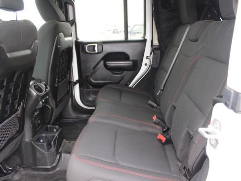 Used 2022 Jeep Wrangler Unlimited Rubicon w/ Cold Weather Group image 24