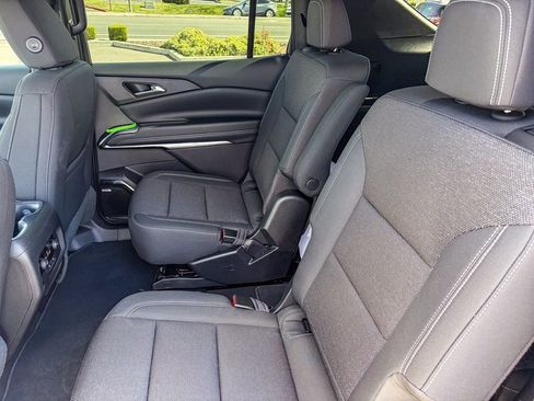 New 2026 Chevrolet Traverse LT w/ Enhanced Driving Package image 17