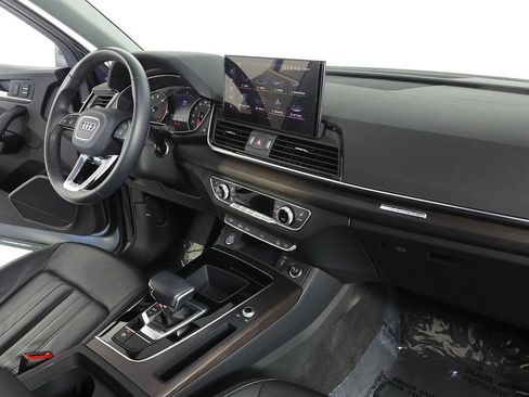 Used 2023 Audi Q5 2.0T Premium w/ Convenience Package image 13