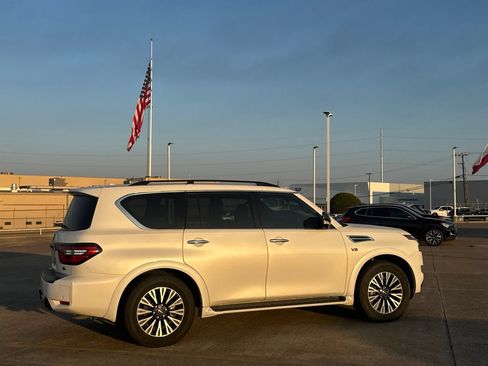 Used 2021 Nissan Armada SL w/ Midnight Edition Package RWD image 27