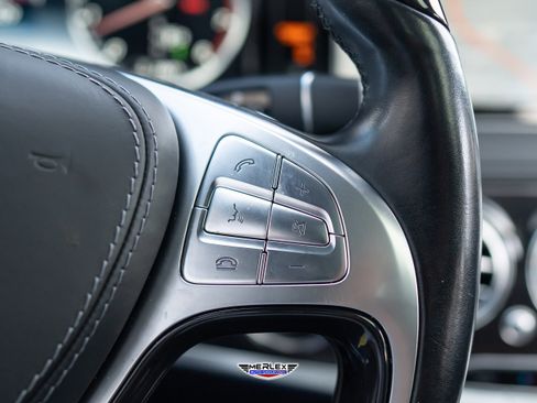 Used 2017 Mercedes-Benz S 550 Sedan image 25