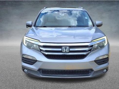 Used 2016 Honda Pilot Touring image 12