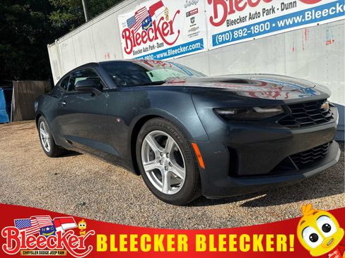 Used 2023 Chevrolet Camaro LT RWD image 1
