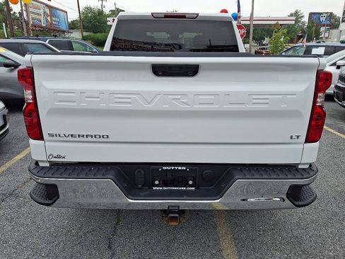 Used 2023 Chevrolet Silverado 1500 LT image 3