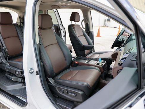 Used 2025 Honda Odyssey Elite image 47