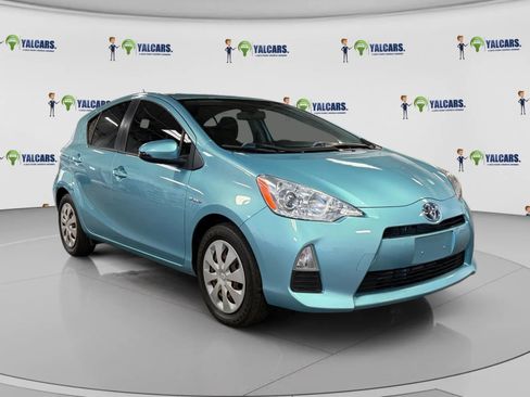 Used 2012 Toyota Prius C Two image 7