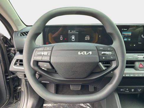 New 2026 Kia K4 FWD image 26