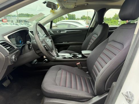 Used 2015 Ford Fusion SE w/ Equipment Group 201A FWD image 10