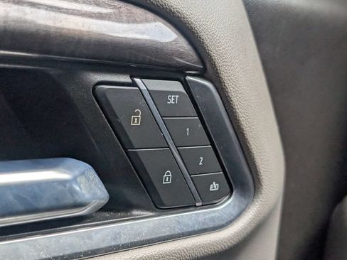 Used 2022 Chevrolet Silverado 1500 LTZ w/ Technology Package AWD/4WD image 22