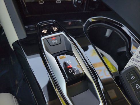 Used 2025 Audi Q5 Premium Plus w/ Premium Plus image 27