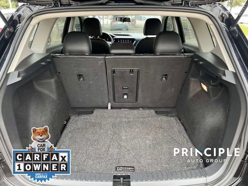 Certified 2022 Volkswagen Taos SE image 30