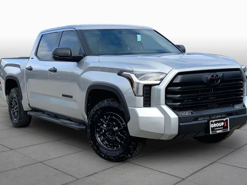 Used 2026 Toyota Tundra SR5 AWD/4WD image 3