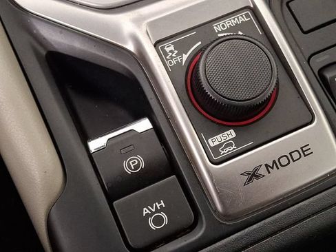 Used 2022 Subaru Forester Premium AWD/4WD image 24