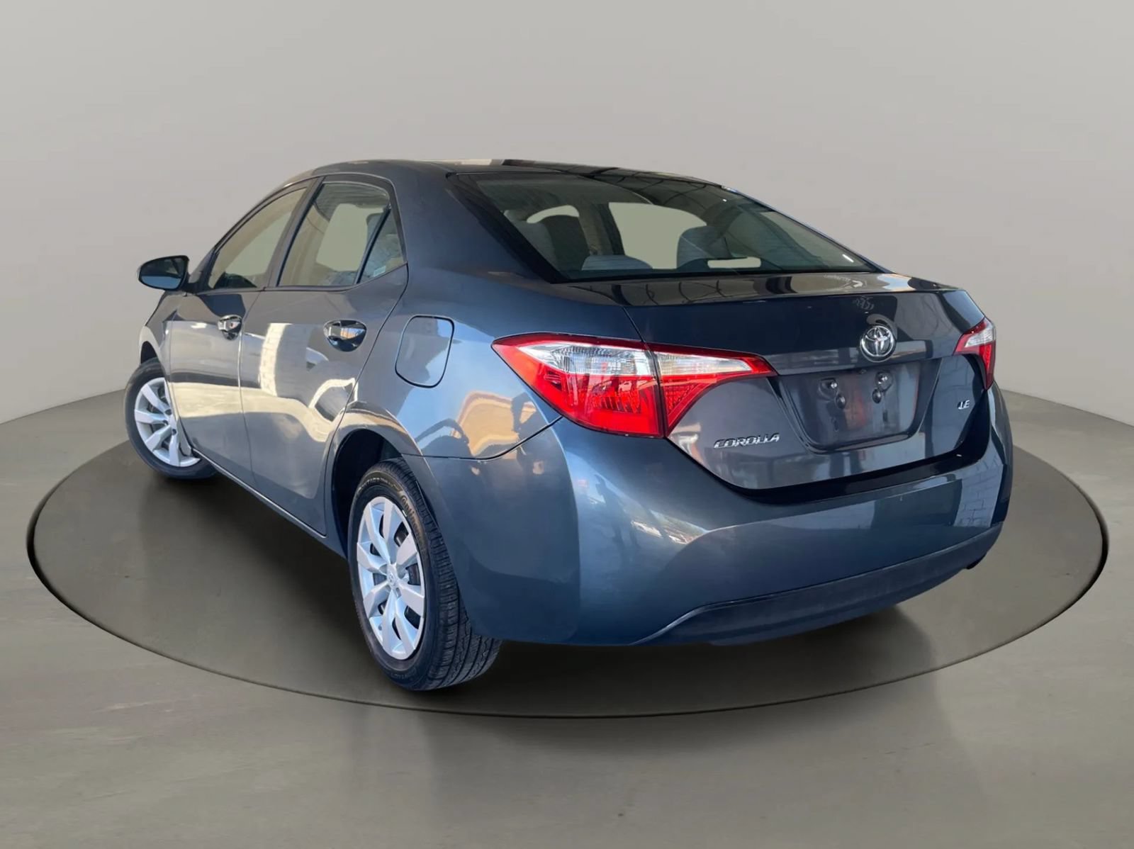 Used 2014 Toyota Corolla LE FWD image 3