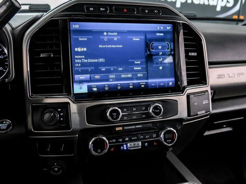 Used 2022 Ford F450 Platinum image 22