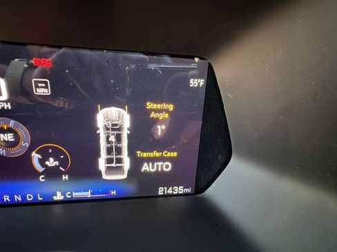 Used 2024 Chevrolet Colorado Z71 w/ Z71 Convenience Package 2 image 10