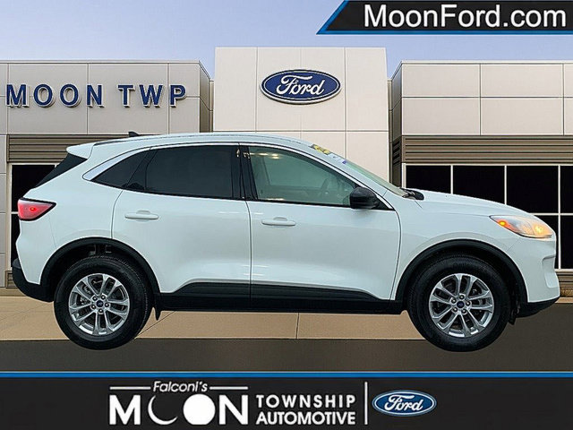 Certified 2022 Ford Escape SE w/ Convenience Package AWD/4WD image 1