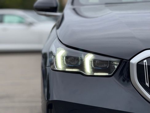 Used 2025 BMW 530i xDrive image 13