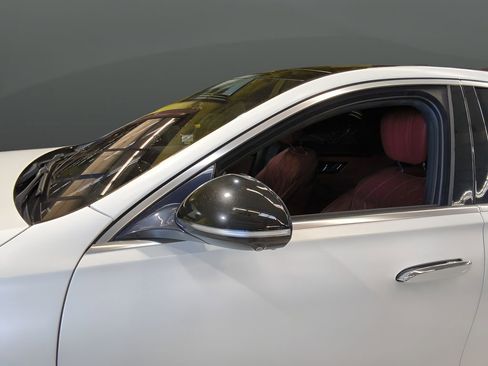 Used 2022 Mercedes-Benz S 580 4MATIC Sedan w/ AMG Line Package image 13