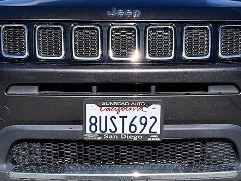 Used 2019 Jeep Compass Limited image 29