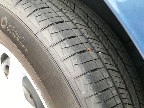 Used 2024 Chevrolet Equinox LS w/ LS Convenience Package image 12