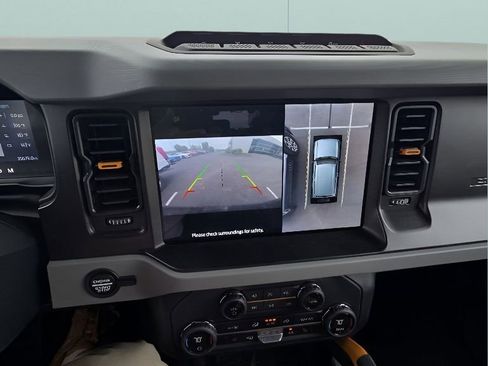 Used 2023 Ford Bronco Badlands AWD/4WD image 12