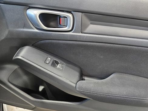 Used 2023 Honda Civic Sport image 6