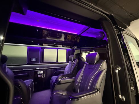 Used 2022 Mercedes-Benz Sprinter 3500 image 40