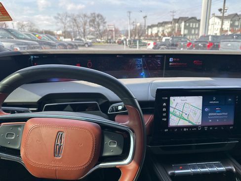 Used 2024 Lincoln Nautilus Black Label image 7