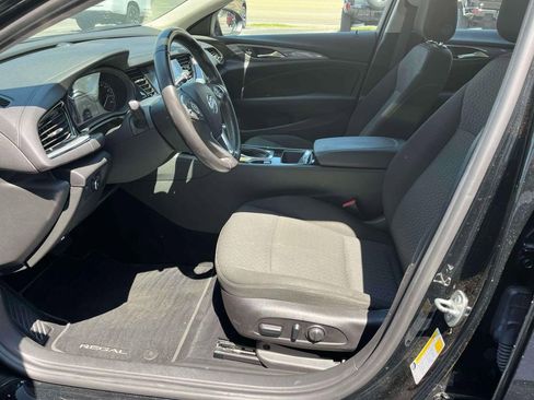 Used 2018 Buick Regal Preferred w/ Sights and Sounds Package AWD/4WD image 26