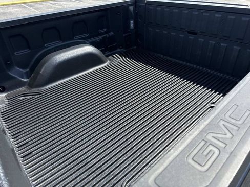 Used 2025 GMC Sierra 1500 SLT AWD/4WD image 12