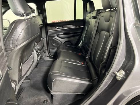 Used 2024 Jeep Grand Cherokee Limited w/ Black Appearance Package RWD image 24