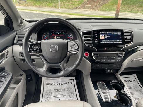 Used 2021 Honda Pilot Touring image 16