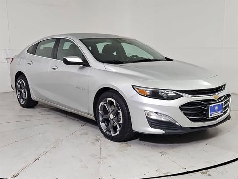 Used 2022 Chevrolet Malibu LT image 8