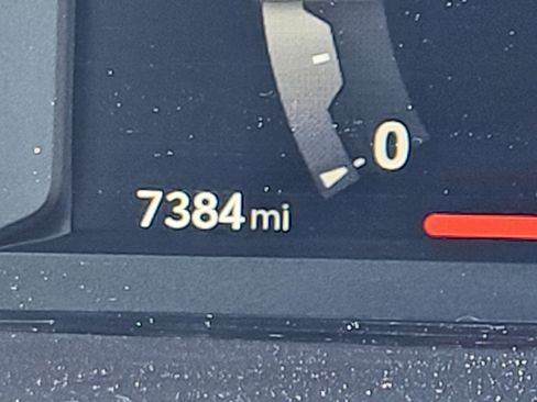 Certified 2025 Toyota Tacoma SR5 image 28