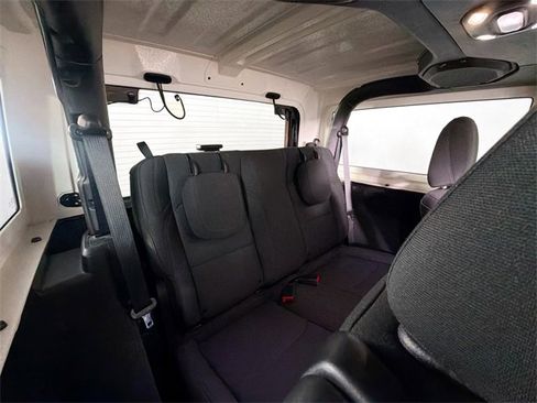 Used 2021 Jeep Wrangler Sport S image 26