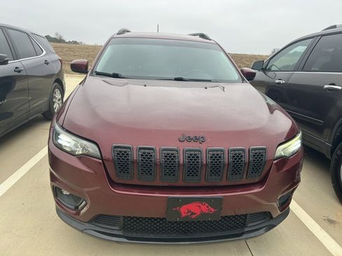 Used 2019 Jeep Cherokee Latitude Plus image 14