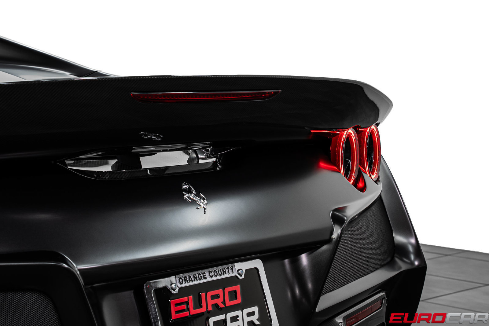 Used 2022 Ferrari F8 Tributo RWD image 30