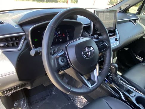 Certified 2023 Toyota Corolla Cross XSE w/ Convenience Package image 22