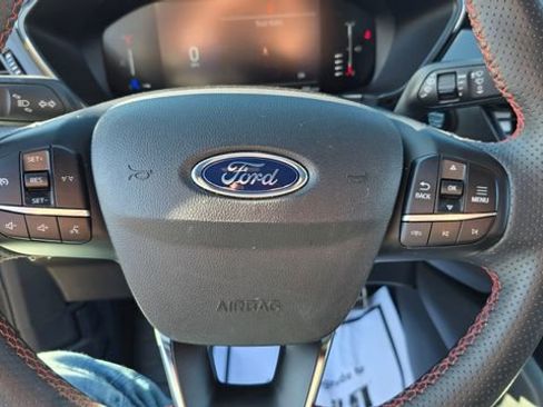 Used 2024 Ford Escape ST-Line image 18