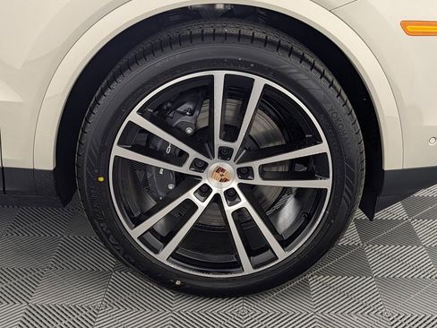 New 2026 Porsche Cayenne Coupe image 14